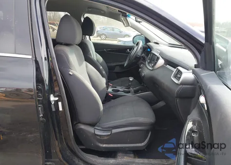 2019 Kia Sorento 2.4L L z USA, uszkodzony, nr VIN 5XYPG4A30KG575965